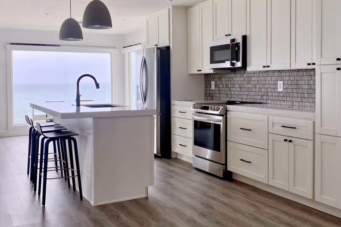 6532c5706e17f0663ea196a3 HFI Picture Hemphill27s BB San Clemente